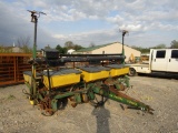 7200 JOHN DEERE 6 ROW PLANTER W/ FERTILIZE AND AUGER