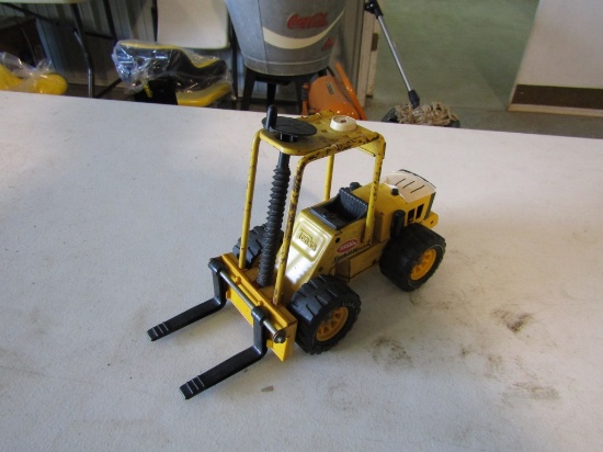 TONKA TOY FORKLIFT