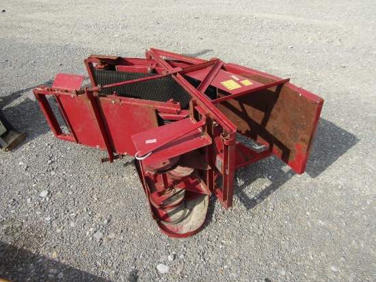 NEW HOLLAND BALE THROWER