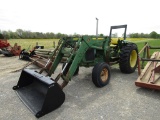 2555 JOHN DEERE TRACTOR W/ LOADER