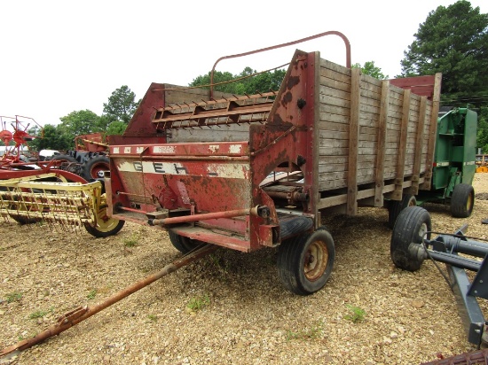 GEHL SILAGE WAGON