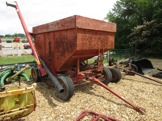 GRAVITY WAGON ON ELECTRIC GEAR W/ AUGER