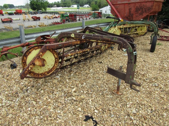 640 JOHN DEERE HAY RAKE