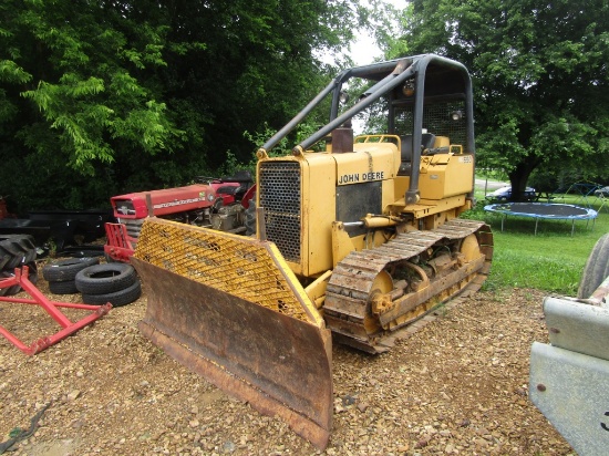 550 JOHN DEERE DOZER