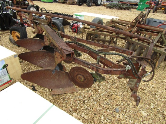 3X IH PLOW