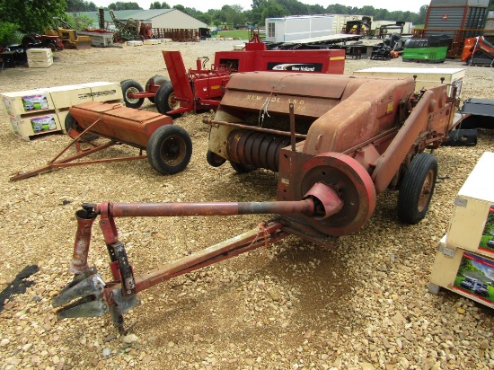 68 NEW HOLLAND SQUARE BALER