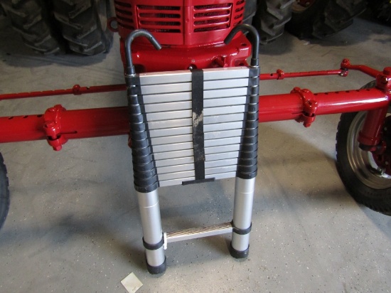 EXTENDABLE LADDER