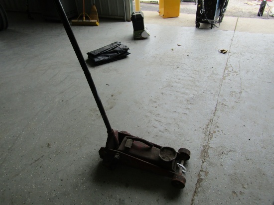 FLOOR JACK