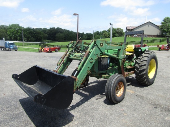 2555 JOHN DEERE TRACTOR W/ LOADER