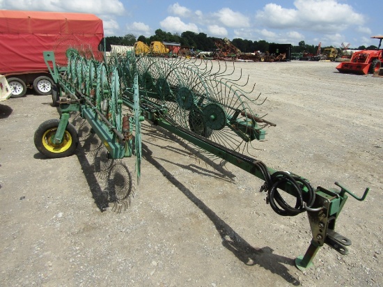 704 JOHN DEERE 14 WHEEL V-RAKE