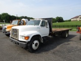 1995 F800 FORD TRUCK W/ TITLE