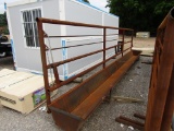 24FT HD SELF STANDING PANEL W/ FEED BUNK