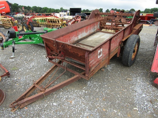 INTERNATIONAL MANURE SPREADER