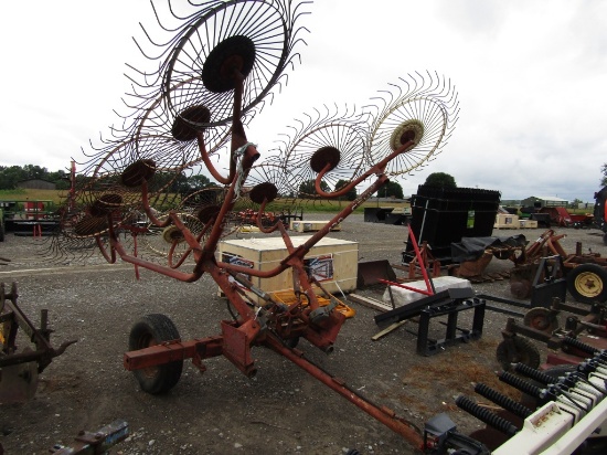 420 GEHL V-RAKE