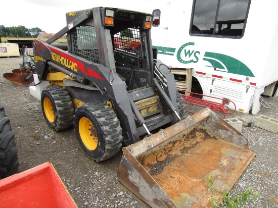 LS185.B NEW HOLLAND SKID STEER