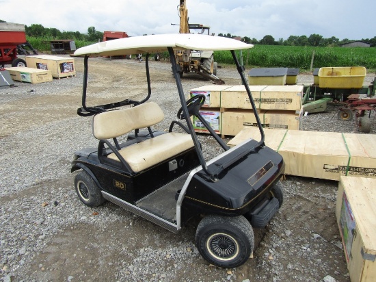 CLUB CAR GOLF CART