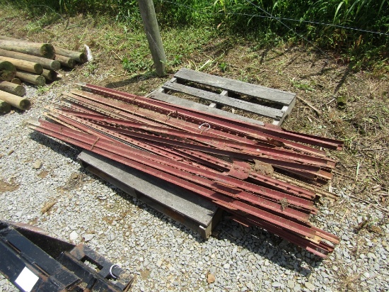 APPROX 25 7FT T-POSTS