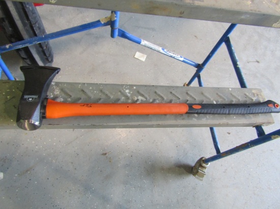 NEW 8LB PROXIMA SPLITTING MAUL