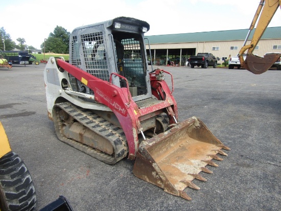 TL8 TAKEUCHI SKID STEER