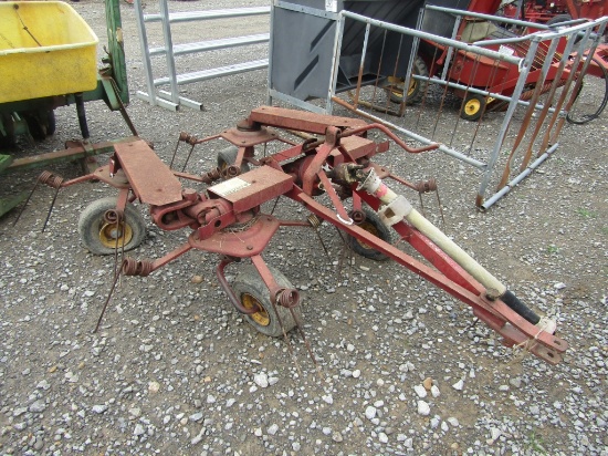 4 BASKET NEW HOLLAND HAY TEDDER
