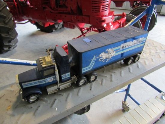 SILVER KNIGHT EXPRESS TOY SEMI TRUCK