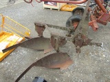 2X FORD PLOW