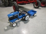6640 NEW HOLLAND TOY PEDAL TRACTOR W/ WAGON