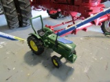 JOHN DEERE 950 1/16 SCALE TOY TRACTOR