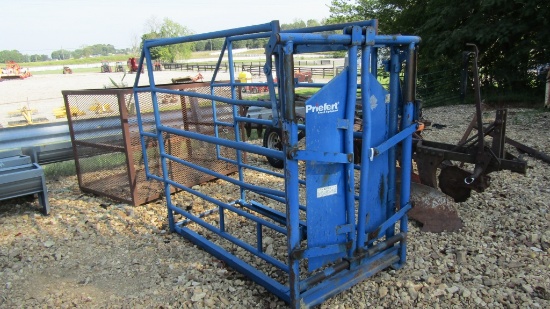 PRIEFERT HEAD GATE W/ CHUTE