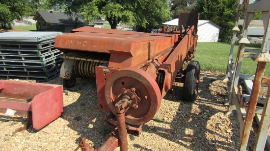 273 NEW HOLLAND SQUARE BALER