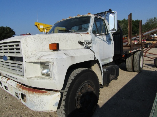 1993 F700 FORD LOG TRUCK W/ TITLE