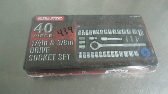 NEW 40PC 1/4'' & 3/8'' TOOL SET