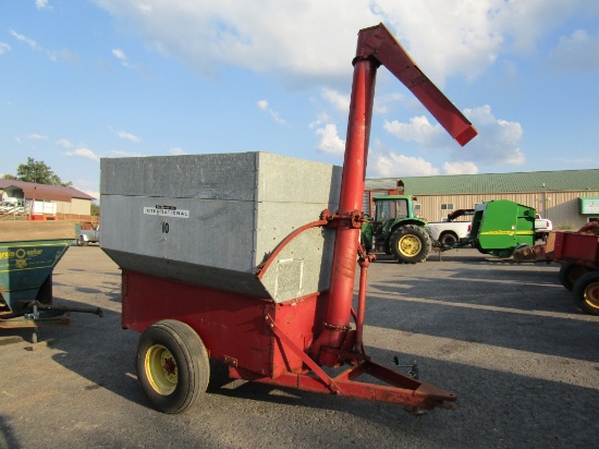 #10 INTERNATIONAL FEED CART - NICE