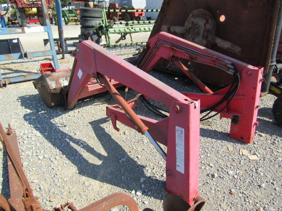 232 MASSEY FERGUSON LOADER W/ BRACKETS