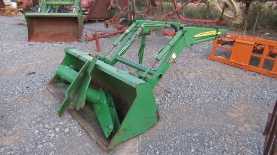 512 JOHN DEERE LOADER W/ BRACKETS
