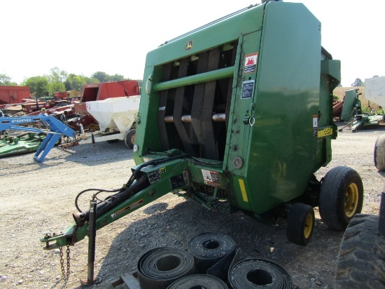 557 JOHN DEERE HAY ROLLER W/ MONITOR