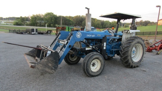5610 Ford Tractor W/ Loader-Bucket-Spear
