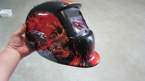NEW AUTO DARKENING WELDING HELMET