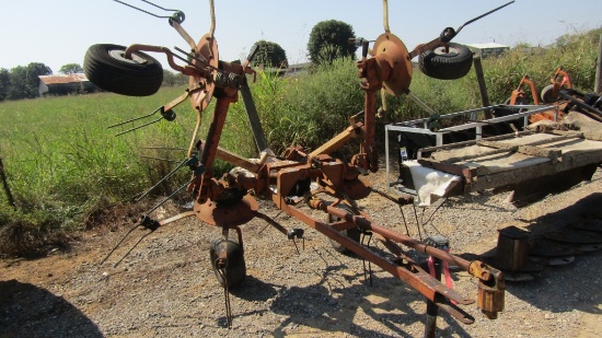 4 BASKET WALTON HAY TEDDER