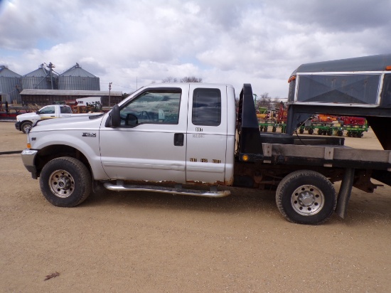 FORD F-250 PICKUP W/ HILLSBORO FLATBED