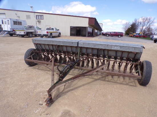 JOHN DEERE VAN BRUNT B GRAIN DRILL W/ CYLINDER