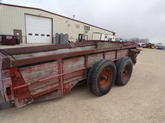 NEW IDEA 218 MANURE SPREADER