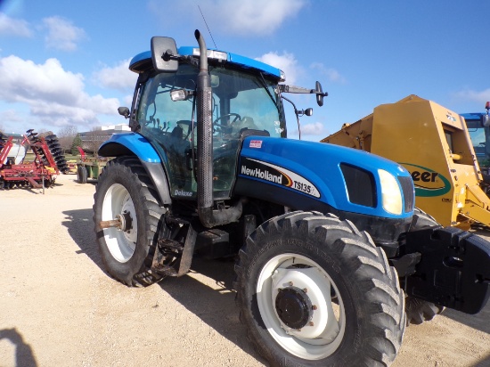 NH TS135A TRACTOR MFWD