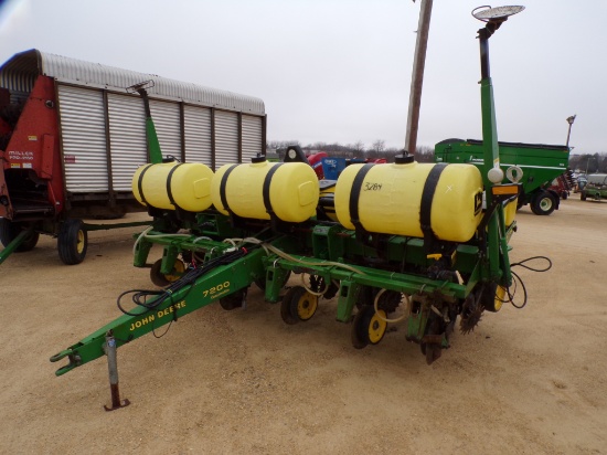 JOHN DEERE 7200 3284