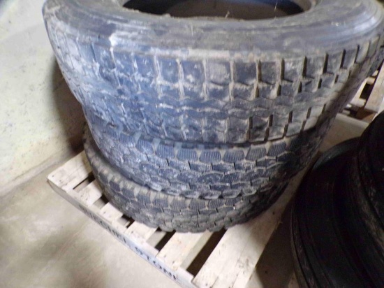GOODYEAR 285/75R24.5 111T