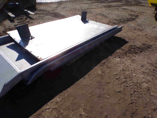 UNKNOWN LOADING RAMPS 168T