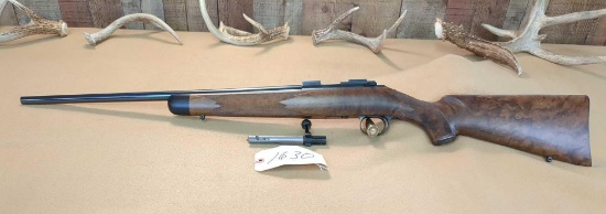 KIMBER MODEL 82 DELUXE .22 LR BOLT ACTION RIFLE