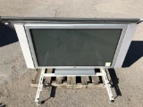 Pallet School Surplus - Akai Monitor, Board