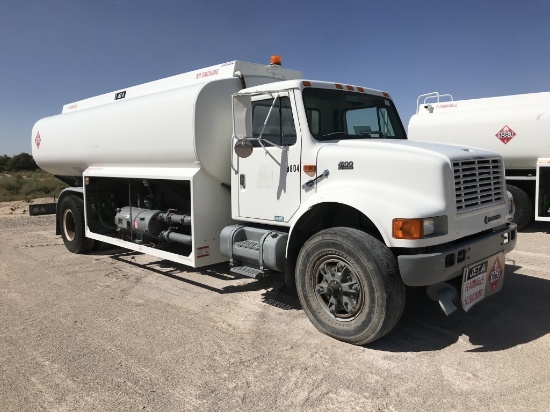1999 International 4900 4x2 Alum Fuel Tanker -5,000GAL