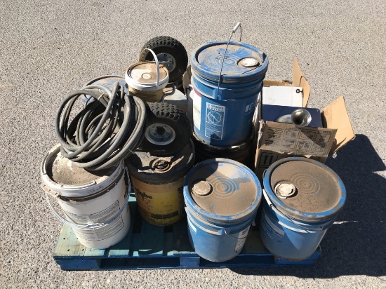 Pallet of Contractor Tools - Painting Pot